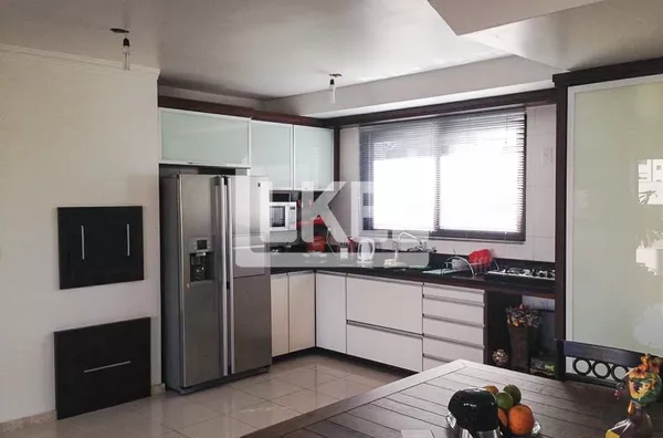 Três Figueiras | Apartamento com 2 quartos (sendo 1 suíte) à venda | 82,32 m² | 2 vagas | Com chuurasqueira | Em Porto Alegre/RS