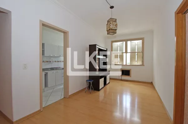 São João | Apartamento semi mobiliado com 2 quartos à venda | 62,60 m² | Sem vaga | Sem elevador | Em Porto Alegre/RS