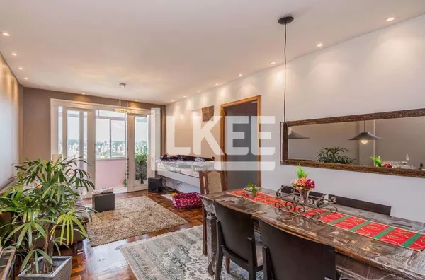 Rio Branco | Apartamento Semimobiliado 3 Quartos | 110 m² | 2 Banheiros | 1 Vaga | Sacada | Em Porto Alegre/RS