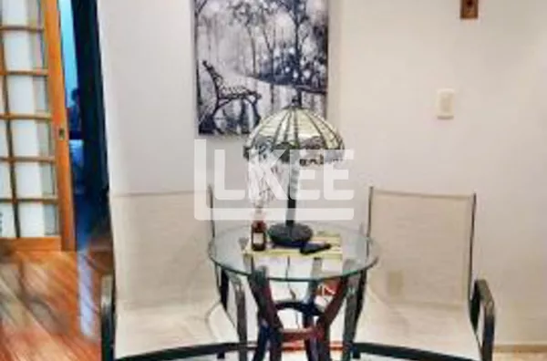 Cristal | Apartamento com 3 quartos (sendo 1 suíte) à venda | 102 m² | 2 vagas | Com lareira, sacada e churrasqueira | Em Porto Alegre/RS