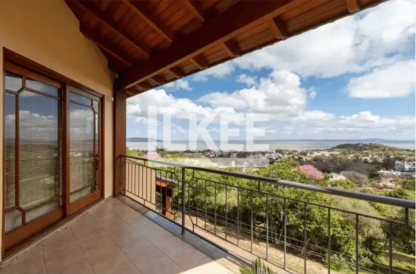 Jardim Isabel | Casa mobiliada com 3 quartos (sendo 1 suíte)  à venda | 357m² | 6 banheiros | 3 Vagas | Sacada | Piscina | Em Porto Alegre/|RS