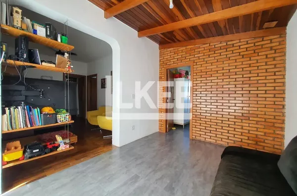 Apartamento com 2 Quartos (1 suíte) | 92 m² | Sem elevador | Sem vaga | Cidade Baixa | Em Porto Alegre/RS