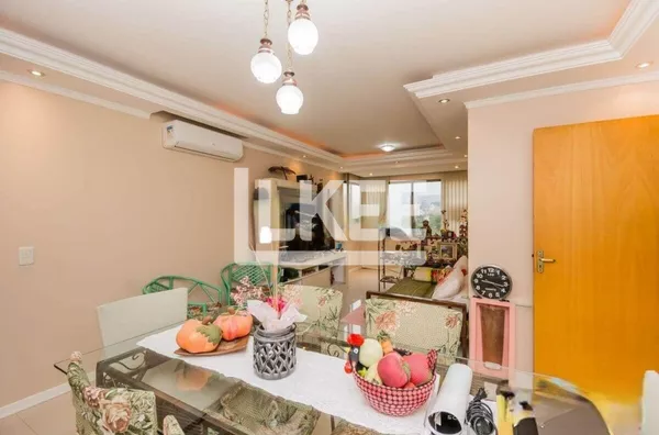 Jardim Itu | Apartamento com 3 quartos (sendo 1 suíte) à venda | 80 m² | 2 vagas | Com churrasqueira | Em Porto Alegre/RS