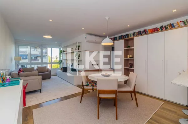 Petrópolis | Apartamento Semimobiliado com 3 quartos (sendo 1 suíte) à venda | 91m² | 2 Banheiros | 2 vagas | Churrasqueira | Em Porto Alegre/RS