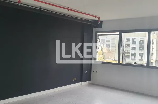 Boa Vista | Sala comercial à venda | 38 m² | 1 lavabo | 1 vaga | Em Porto Alegre/RS