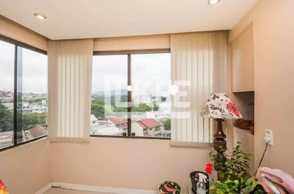 Jardim Itu | Apartamento com 3 quartos (sendo 1 suíte) à venda | 80 m² | 2 vagas | Com churrasqueira | Em Porto Alegre/RS