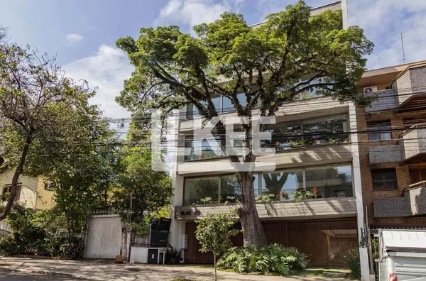 Auxiliadora | Apartamento mobiliado e equipado com 2 quartos (sendo 2 suítes) à venda | 94,63 m² | Lavabo | 1 vaga | Churrasqueira | Em Porto Alegre/RS