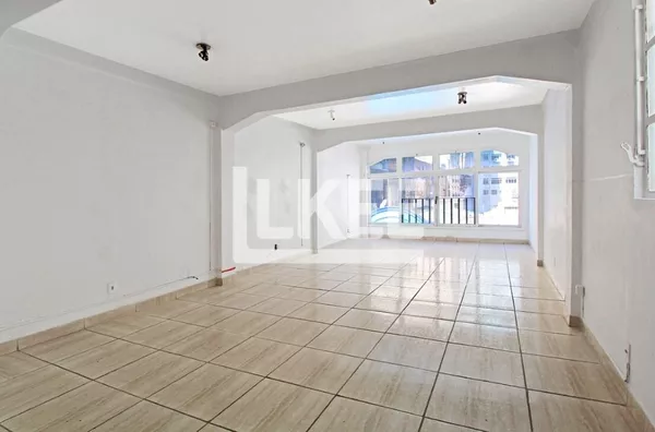 Centro Histórico | Sala Comercial à venda | 46,83 m² | 1 banheiro | sem vaga | Em Porto Alegre/RS