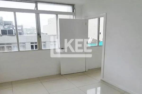 Centro Histórico | Sala Comercial semi mobiliada para aluguel | 19,58 m² | 1 Banheiro | Sem vaga | Em Porto Alegre/RS