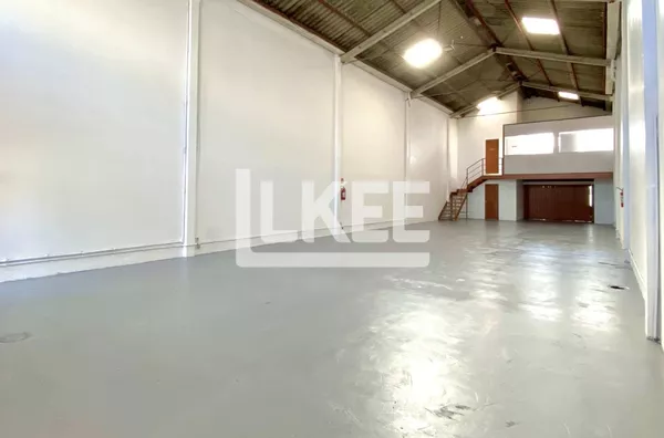 Floresta | Pavilhão Loja Depósito para aluguel | 230 m³ | Em Porto Alegre/RS