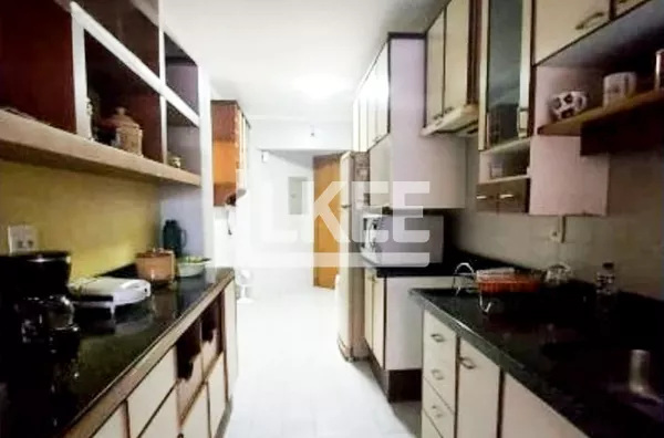 Bela Vista | Apartamento com 3 quartos ( sendo 1 suíte) à venda | 145 m² | 2 vagas | Com churrasqueira | Em Porto Alegre/RS