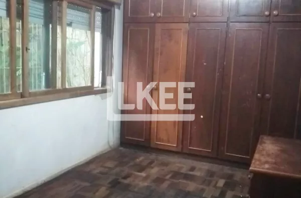 Menino Deus | Apartamento térreo com 3 quartos e área externa à venda | 50 m² | Sem vaga | Sem elevador | Em Porto Alegre/RS