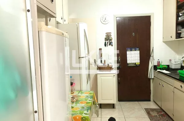 Rio Branco | Apartamento com 3 quartos (sendo 1 suíte) à venda | 115 m² | 1 vaga | Em Porto Alegre/RS
