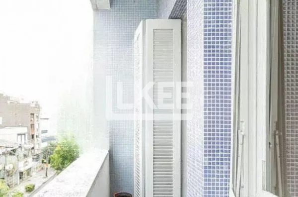 Bom Fim | Apartamento Semimobiliado com 3 quartos à venda | 95m² | 1 Banheiro | 1 Vaga |  Sacada | Hidromassagem | Em Porto Alegre/RS