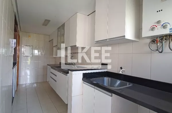 Petrópolis | apartamento semimobiliado para aluguel | 69 m² | 2 quartos (sendo 1 suíte) | 2 vagas | sacada e churrasqueira | Em Porto Alegre/RS