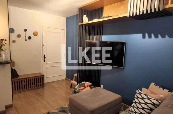 Jardim do Salso | Apartamento reformado com 2 quartos (sendo 1 suíte) à venda | 67 m² | 2 vagas | Com churrasqueira | Em Porto Alegre/RS