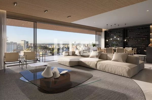 Petrópolis | Apartamento com 3 quartos (sendo 3 suítes) | 230,94m² | 5 Banheiros | 3 Vagas | Sacada | Em Porto Alegre/RS