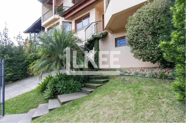 Jardim Isabel | Casa mobiliada com 3 quartos (sendo 1 suíte)  à venda | 357m² | 6 banheiros | 3 Vagas | Sacada | Piscina | Em Porto Alegre/|RS