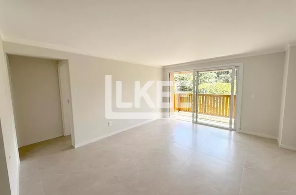 Centro | Apartamento com sacada 2 quartos (sendo 2 Suítes) à venda | 78,33 m² | 3 Banheiros | 2 Vagas | Churrasqueira | Em Canela/RS