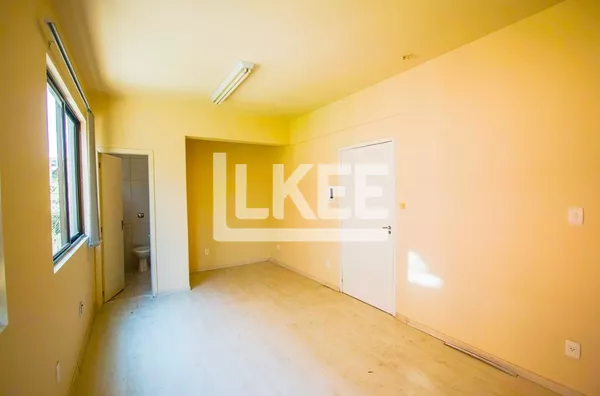 Moinhos de Vento | Sala para alugar | 46m² | 1 vaga