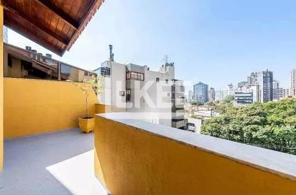 Mont' Serrat  | Cobertura Duplex semi-mobiliada de 3 quartos (1 suíte) para aluguel | 246 m²  | 2 vagas | Piscina, Churrasqueira e Lareira | Em Porto Alegre/RS