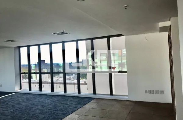 São João | Sala comercial para alugar | 99,5 m² | 1 vaga | Em Porto Alegre/RS