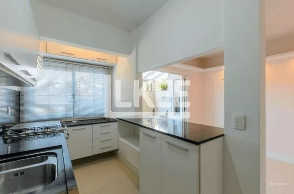 Tristeza |  Casa semi mobiliada em condomínio com 3 Quartos (Sendo 1 suíte) | 161m² | 3 banheiros | 2 vagas | Churrasqueira | Lareira | Sacada | Em Porto Alegre/RS