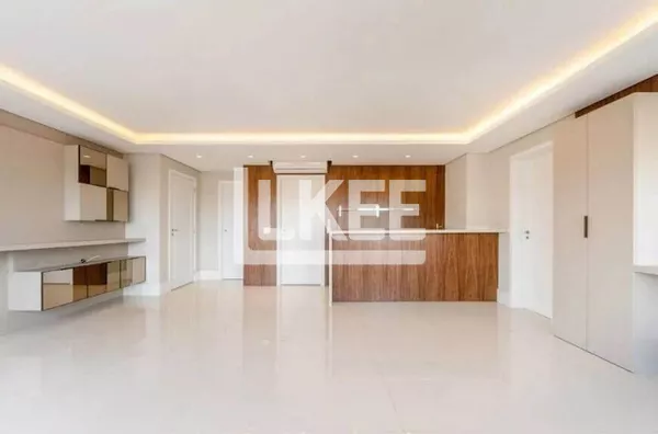 Petrópolis | Apartamento semi mobiliado com 3 suítes à venda | 121 m² | 2 vagas | Com lareira e churrasqueira | Em Porto Alegre/RS