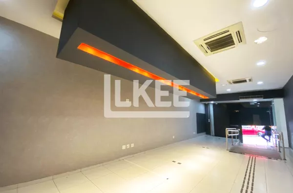 Centro Histórico | Prédio comercial reformado à venda | 550 m² | Sem vaga | Em Porto Alegre/RS