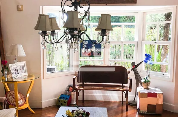 Três Figueiras | Casa em condominio com 4 quartos (sendo 3 suítes) à venda | 197 m² | 3 vagas | Com lareira e churrasqueira | Em Porto Alegre/RS 