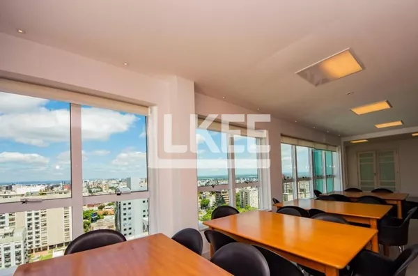 Boa Vista | Apartamento Mobiliado de 98 m² para Alugar | 3 quartos (1 suíte) | 2 vagas | Churrasqueira | em Porto Alegre