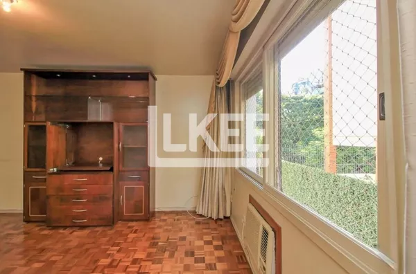 Petrópolis | Apartamento com 3 quartos (sendo 1 suíte) à venda | 121 m² | 1 vaga | Em Porto Alegre/RS