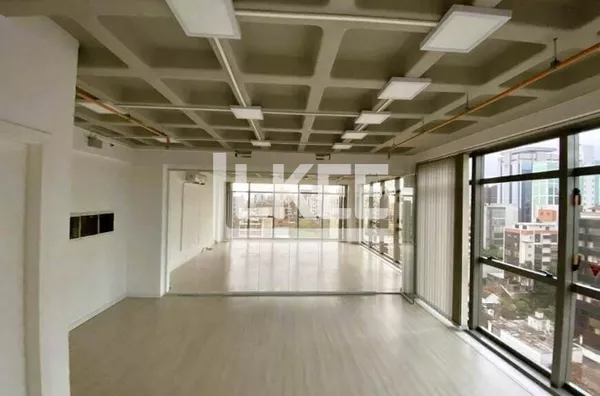 Moinhos de Vento | Sala comercial à venda | 66 m² | 2 Vagas | Em Porto Alegre/RS