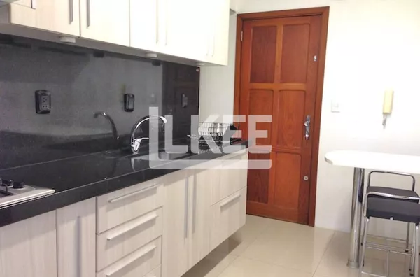 Higienópolis | Apartamento com 3 quartos (sendo 1 suíte) para aluguel | 126 m² | 3 banheiros | 2 vagas | Em Porto Alegre/RS