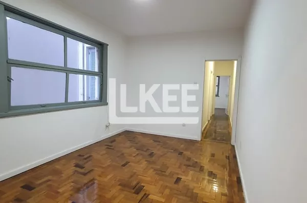 Petrópolis | Apartamento reformado com 2 quartos à venda | 77 m² | Sem vaga | Sem elevador | Em Porto Alegre/RS 