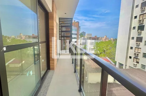 Bela Vista | Apartamento com sacada  e 2 quartos (sendo 1 suíte) à venda | 69,37 m² | 2 Banheiros | Churrasqueira | 1 Vaga | Em Porto Alegre/RS