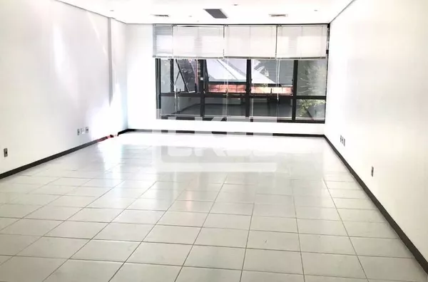 Moinhos de Vento | Sala comercial para alugar | 57,86 m² | 1 Banheiro | 1 vaga | Em Porto Alegre/RS