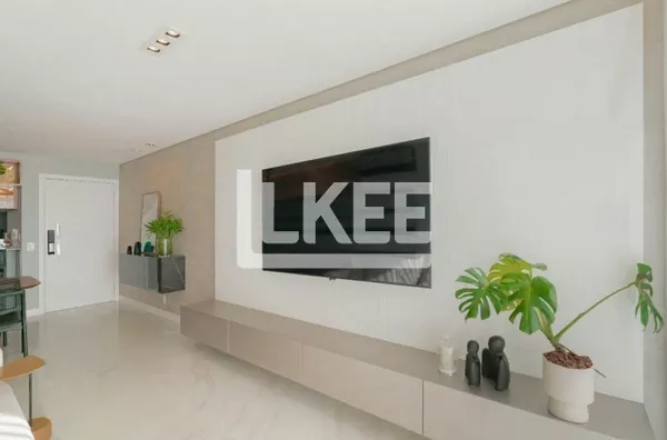 Petrópolis | Apartamento mobiliado e equipado com 2 quartos (sendo 1 suíte) à venda | 73 m² | 1 Banheiro | 2 vagas | Churrasqueira Em Porto Alegre/RS