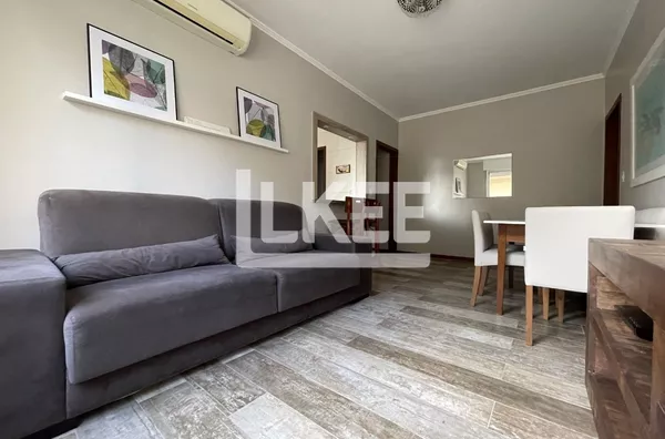 Petrópolis | Apartamento semi mobiliado com 2 quartos para à venda | 92 m² | 1 vaga | Com sacada | Sem Elevador |  Em Porto Alegre/RS