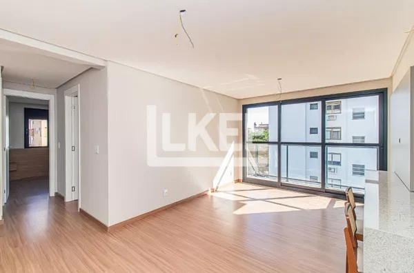 Bela Vista | Apartamento Semimobiliado com sacada  e 2 quartos (sendo 1 suíte) à venda | 74,74 m² | 2 Banheiros | Churrasqueira | 1 Vaga | Em Porto Alegre/RS