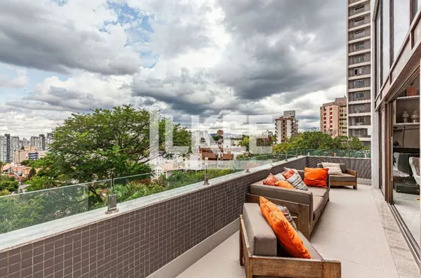 Boa Vista | Cobertura duplex mobiliada com 3 quartos (sendo suítes) à venda | 423 m² | 5 banheiros | 4 vagas | Lareira e Hidromassagem | Em Porto Alegre/RS