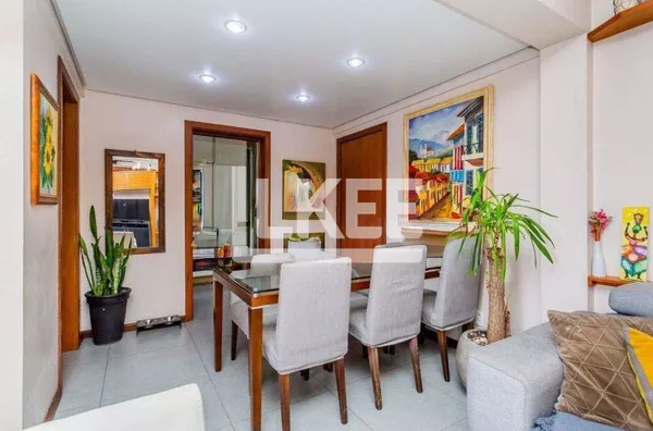 Passo da Areia | Apartamento Duplex Semimobiliado com 2 quartos à venda | 84m² | 2 banheiros | Churrasqueira | Sacada | 1 Vaga | Porto Alegre/RS