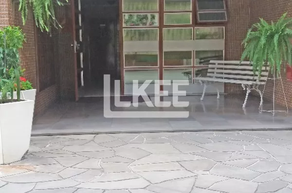 JK à venda no bairro Floresta com a Cozinha Reformada