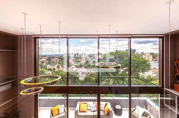 Boa Vista | Cobertura duplex mobiliada com 3 quartos (sendo suítes) à venda | 423 m² | 5 banheiros | 4 vagas | Lareira e Hidromassagem | Em Porto Alegre/RS
