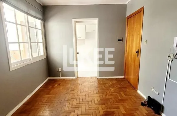 Cidade Baixa | Apartamento Semimobiliado para Aluguel com 1 quarto | 38m² | 1 Banheiro | Sem Vaga | Em Porto Alegre/RS std