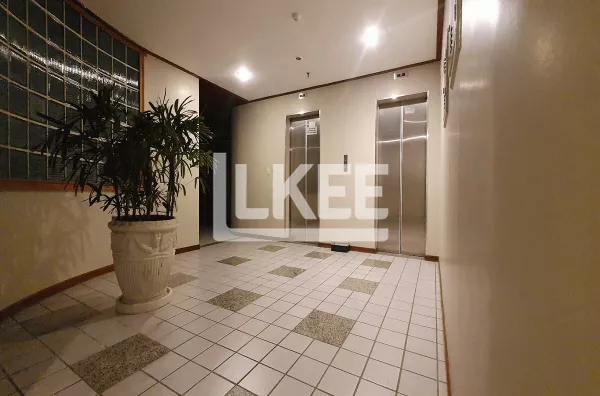 Moinhos de Vento |  Sala comercial |  37m²  | 1 vaga | com Terraço |  em Porto Alegre