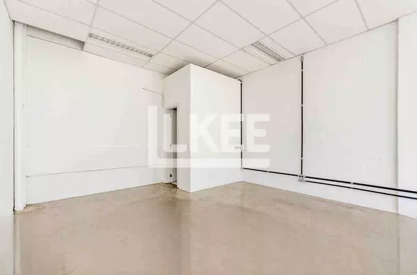 Loja do meio para fora