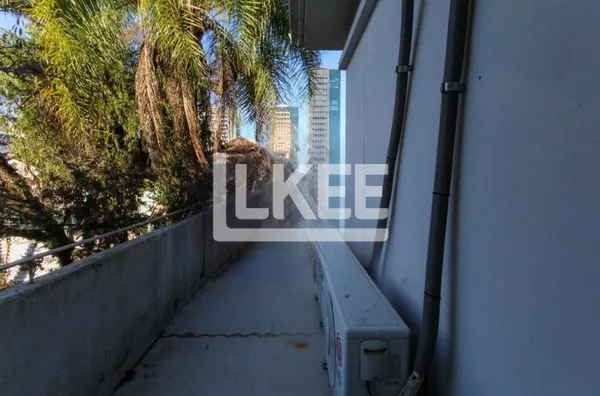 Auxiliadora | Casa Comercial à venda | 160 m² | Em Porto Alegre/RS