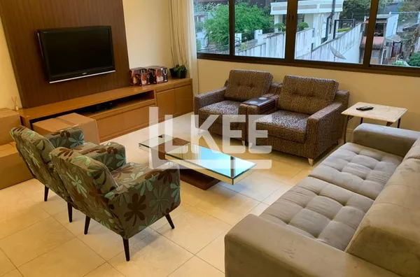 Apartamento de 3 dormitórios e 3 vagas para alugar no Mont' Serrat Mobiliado e Equipado