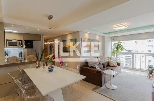 Cristo Redentor | Apartamento semi mobiliado com 3 quartos (sendo 1 suíte) à venda  79 m² | 2 Banheiros | 1 vaga | Sacada | Em Porto Alegre/RS